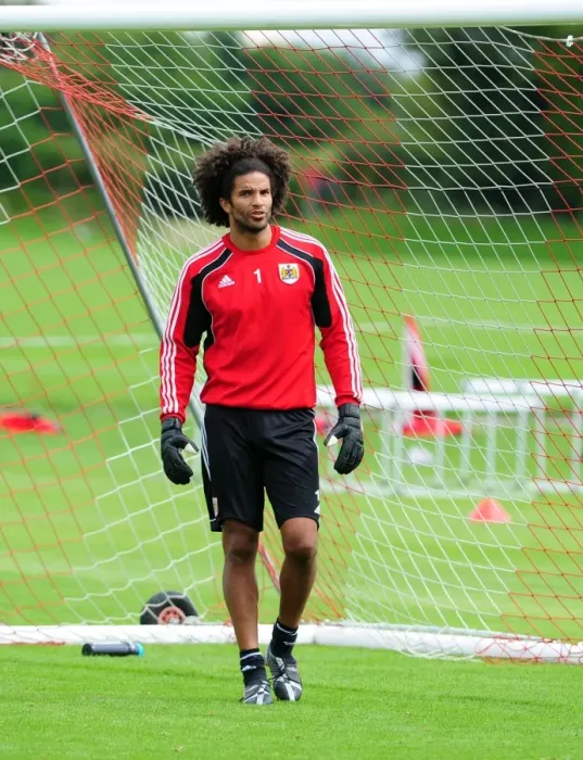 Framed Print : David James Kicks Off New Journey at Bristol City: First Training Session Framed Print : David James Kicks Off New Journey at Bristol City: First Training Session