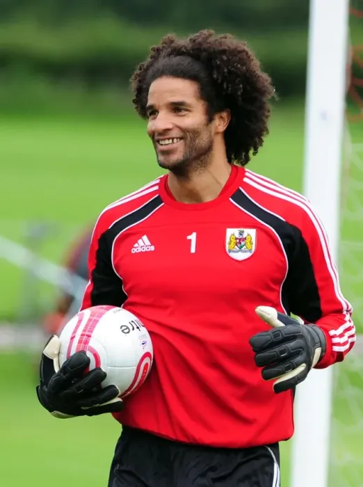 Framed Print : David James Kicks Off New Journey at Bristol City: Legendary Goalkeeper's First Training Session