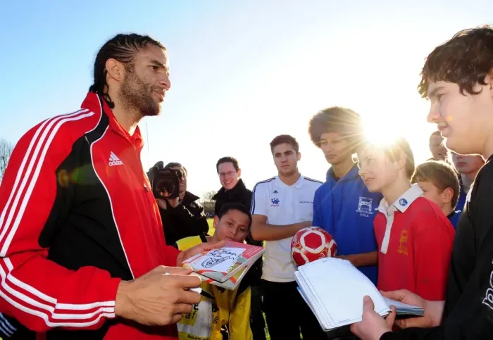 Framed Print : David James Visits Ashton Park School with Bristol City FC: A Memorable Day for Young Football Fans - Season 10-11