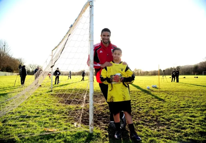Framed Print : David James Visits Ashton Park School with Bristol City FC: A Memorable Day for Young Fans - Season 10-11
