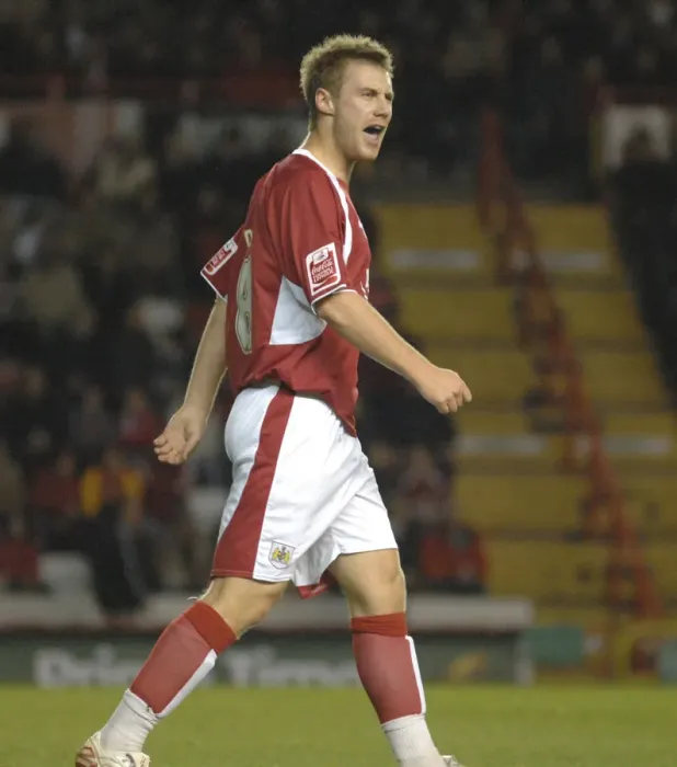 Framed Print : David Noble in Action: Bristol City vs Ipswich Town