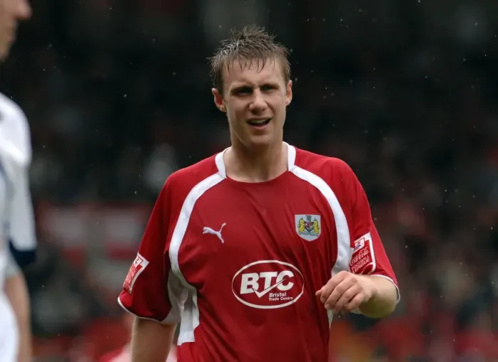 Framed Print : David Noble in Action: Bristol City vs Preston North End Framed Print : David Noble in Action: Bristol City vs Preston North End
