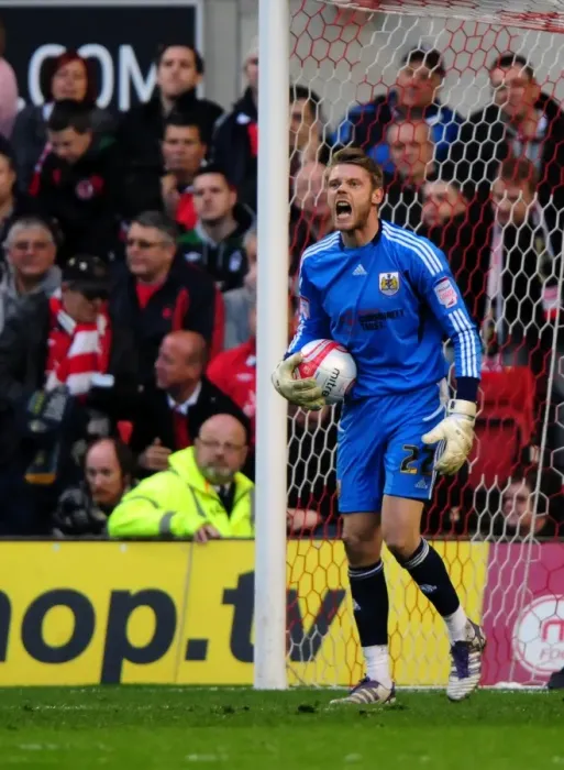 Framed Print : Dean Gerken of Bristol City Faces Off Against Nottingham Forest at The City Ground, April 2012