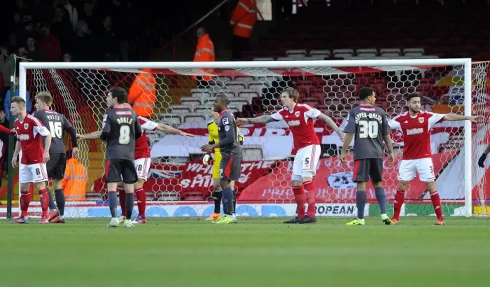 Framed Print : Defensive Stance: Bristol City Players Prepare for Carlisle United Corner, Ashton Gate, 2014 Framed Print : Defensive Stance: Bristol City Players Prepare for Carlisle United Corner, Ashton Gate, 2014