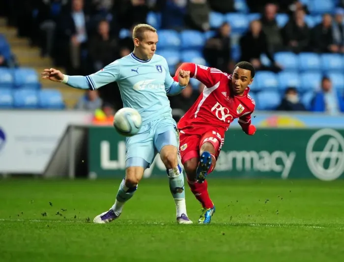 Framed Print : Deflected Shot by Nicky Maynard: Coventry City vs. Bristol City, Championship (26 / 12 / 2011) Framed Print : Deflected Shot by Nicky Maynard: Coventry City vs. Bristol City, Championship (26 / 12 / 2011)