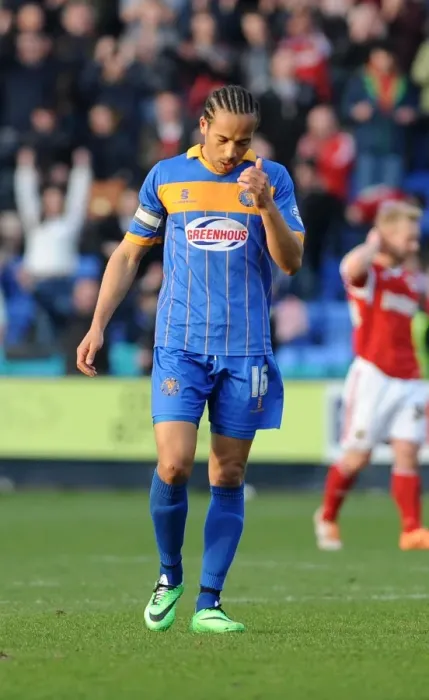 Framed Print : Dejected Mkandawire After Shrewsbury's Defeat to Bristol City Framed Print : Dejected Mkandawire After Shrewsbury's Defeat to Bristol City