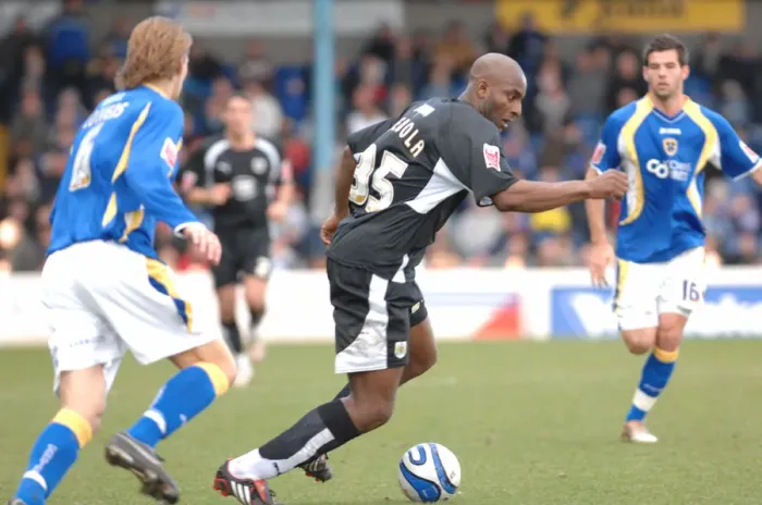 Framed Print : Dele Adebola's Electrifying Run: Cardiff City vs. Bristol City