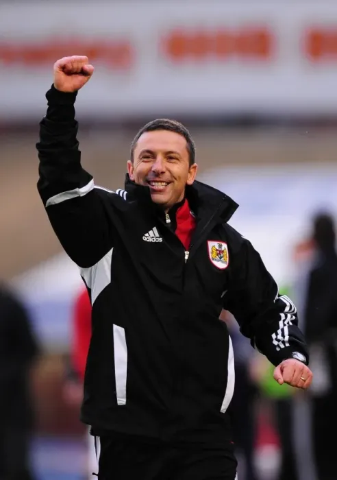 Framed Print : Derek McInnes: First Victory as Bristol City Manager vs. Barnsley in Championship (29.10.2011) Framed Print : Derek McInnes: First Victory as Bristol City Manager vs. Barnsley in Championship (29.10.2011)