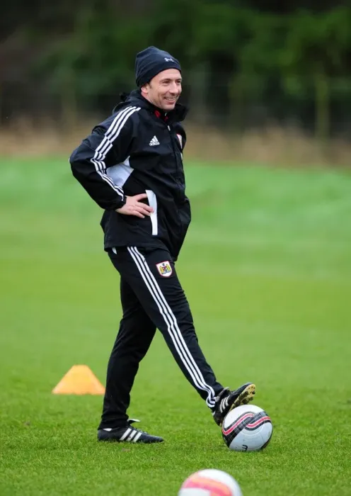 Framed Print : Derek McInnes: Preparing for Action at Memorial Stadium - Bristol City Football Club Training Framed Print : Derek McInnes: Preparing for Action at Memorial Stadium - Bristol City Football Club Training