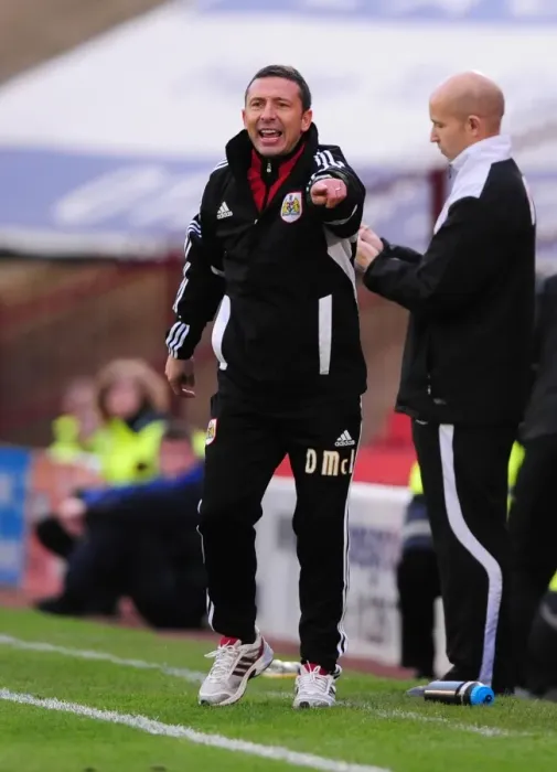 Framed Print : Derek McInnes Rallies Bristol City at Barnsley's Oakwell Stadium, Championship Match, October 2011