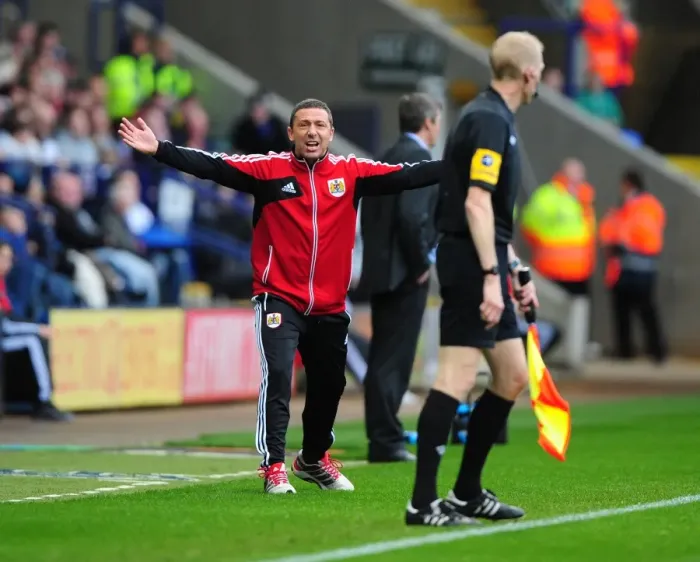 Framed Print : Derek McInnes Urges On Bristol City During Tense Championship Clash Against Bolton Wanderers Framed Print : Derek McInnes Urges On Bristol City During Tense Championship Clash Against Bolton Wanderers