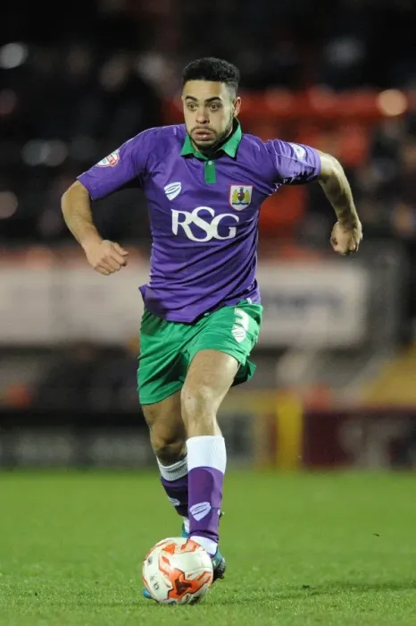 Framed Print : Derrick Williams in Action: Bristol City vs. Leyton Orient at Brisbane Road, 2015 Framed Print : Derrick Williams in Action: Bristol City vs. Leyton Orient at Brisbane Road, 2015