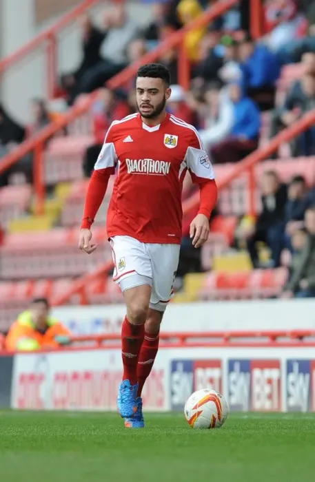 Framed Print : Derrick Williams in Action: Bristol City vs. Gillingham, Sky Bet League One (2014) Framed Print : Derrick Williams in Action: Bristol City vs. Gillingham, Sky Bet League One (2014)
