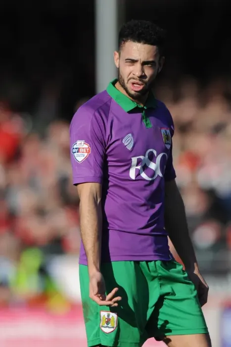 Framed Print : Derrick Williams in Action: Crawley Town vs. Bristol City, March 7, 2015 Framed Print : Derrick Williams in Action: Crawley Town vs. Bristol City, March 7, 2015