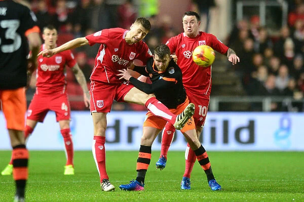 Determined Hegeler Fights for Control: Bristol City vs Sheffield Wednesday