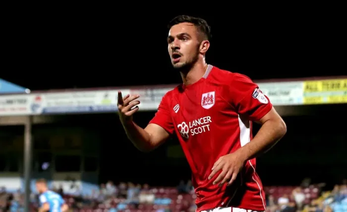 Framed Print : Diego De Girolamo of Bristol City in Action against Scunthorpe United at Glanford Park, 2016 EFL Cup Second Round Framed Print : Diego De Girolamo of Bristol City in Action against Scunthorpe United at Glanford Park, 2016 EFL Cup Second Round