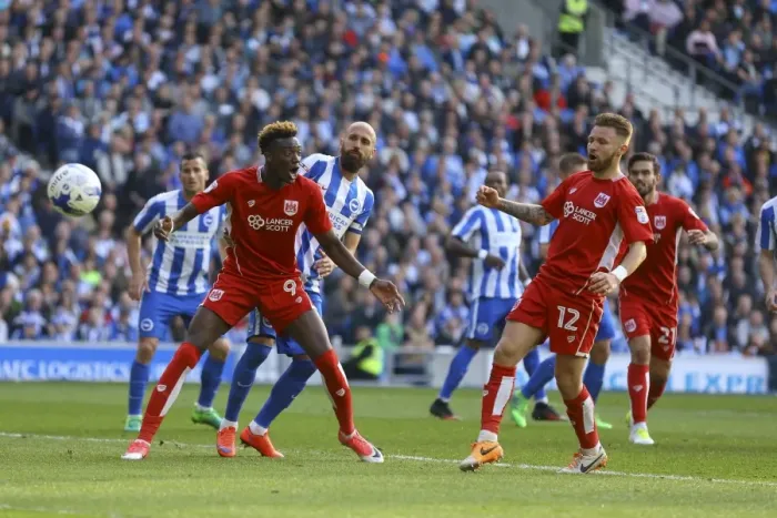 Framed Print : Disappointed Glance: Tammy Abraham and Matt Taylor of Bristol City Miss Goal Opportunity vs. Brighton and Hove Albion