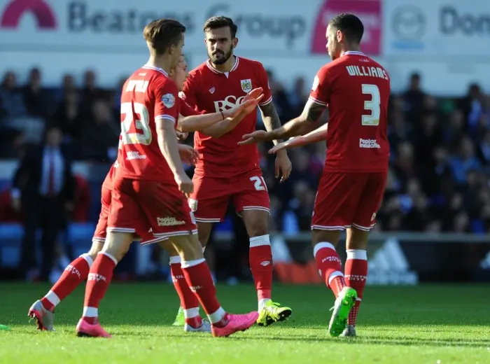 Framed Print : Dramatic Equalizer: Luke Freeman's Thrilling Goal for Bristol City at Ipswich Town's Portman Road