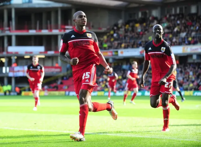 Framed Print : Dramatic Equalizer: Marvin Elliott's Goal at Vicarage Road - A Championship Showdown, September 2012