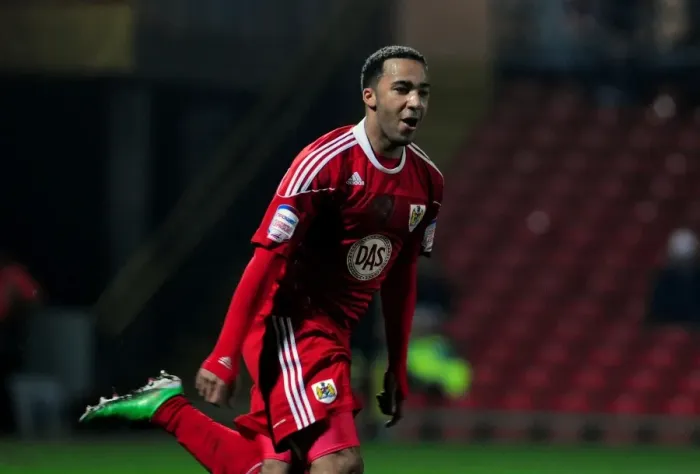 Framed Print : Dramatic Equalizer: Nicky Maynard Saves the Day for Bristol City at Vicarage Road (Championship 2011) Framed Print : Dramatic Equalizer: Nicky Maynard Saves the Day for Bristol City at Vicarage Road (Championship 2011)