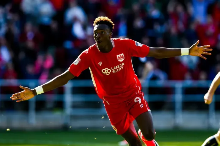 Framed Print : Dramatic Equalizer: Tammy Abraham Scores for Bristol City Against Barnsley in Sky Bet Championship