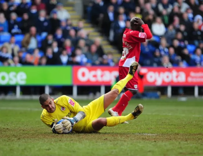 Framed Print : Dramatic Save by Federici: Campbell-Ryce Thwarted in Reading vs. Bristol City Championship Showdown (13 / 03 / 2010) Framed Print : Dramatic Save by Federici: Campbell-Ryce Thwarted in Reading vs. Bristol City Championship Showdown (13 / 03 / 2010)