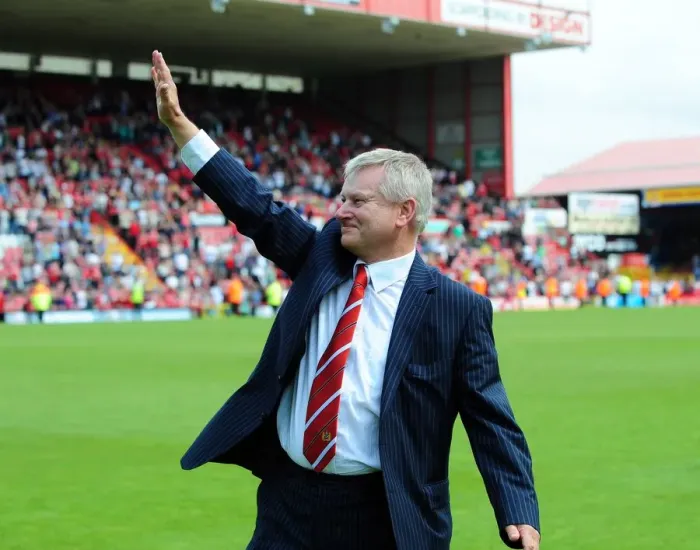 Framed Print : Emotional Farewell: Steve Lansdown Bids Adieu as Bristol City Chairman (07 / 05 / 2011) Framed Print : Emotional Farewell: Steve Lansdown Bids Adieu as Bristol City Chairman (07 / 05 / 2011)