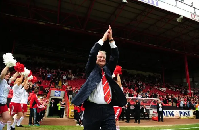 Framed Print : Emotional Farewell: Steve Lansdown's Last Game as Bristol City Chairman (vs Hull City, 07 / 05 / 2011)