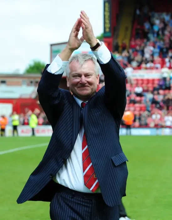 Framed Print : Emotional Steve Lansdown Bids Farewell as Bristol City Chairman (Bristol City v Hull City, 2011)
