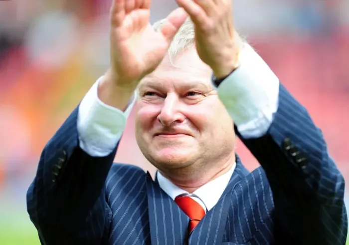 Framed Print : Emotional Steve Lansdown Bids Farewell: Last Game as Bristol City FC Chairman (Bristol City vs Hull City, 07-05-2011)