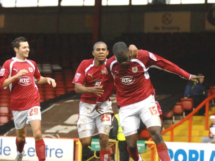 Framed Print : Enoch Showunmi Strikes: Bristol City vs Barnsley Framed Print : Enoch Showunmi Strikes: Bristol City vs Barnsley