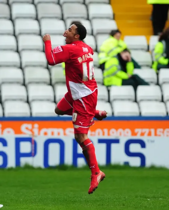 Framed Print : Euphoria Unleashed: Nicky Maynard's Iconic Goal Celebration vs. Sheffield Wednesday (Championship, 16-03-10)