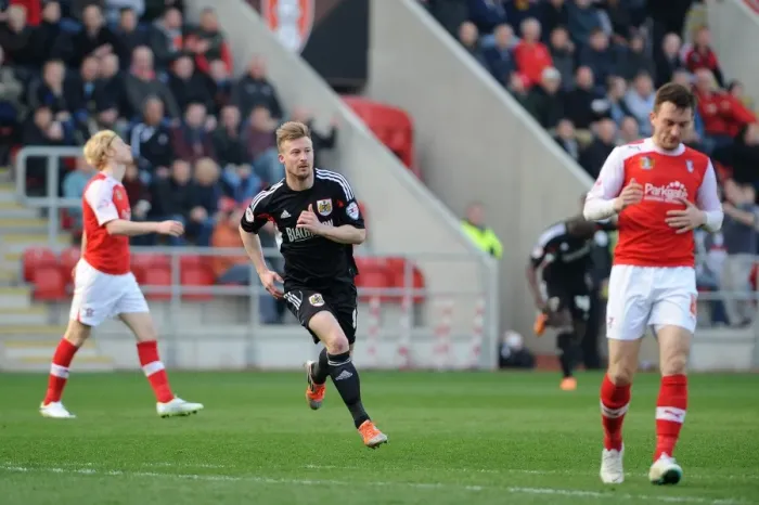 Framed Print : Euphoria Unleashed: Wade Elliott's Thrilling Goal Celebration for Bristol City vs. Rotherham United (2014)