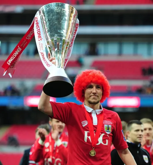 Framed Print : Euphoric Luke Ayling: Bristol City's Johnstone's Paint Trophy Victory Celebration at Wembley