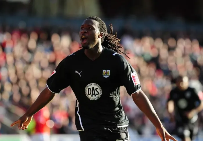 Framed Print : Evander Sno's Double Debut Thriller: Scoring the Second Goal for Bristol City Against Barnsley