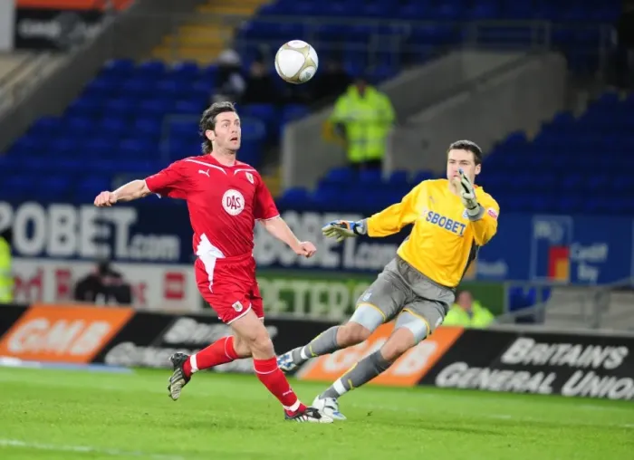 Framed Print : FA Cup Showdown: Bristol City vs. Cardiff City, Season 09-10 Framed Print : FA Cup Showdown: Bristol City vs. Cardiff City, Season 09-10