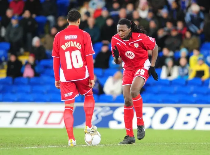 Framed Print : FA Cup Showdown: Cardiff City vs. Bristol City, Season 09-10
