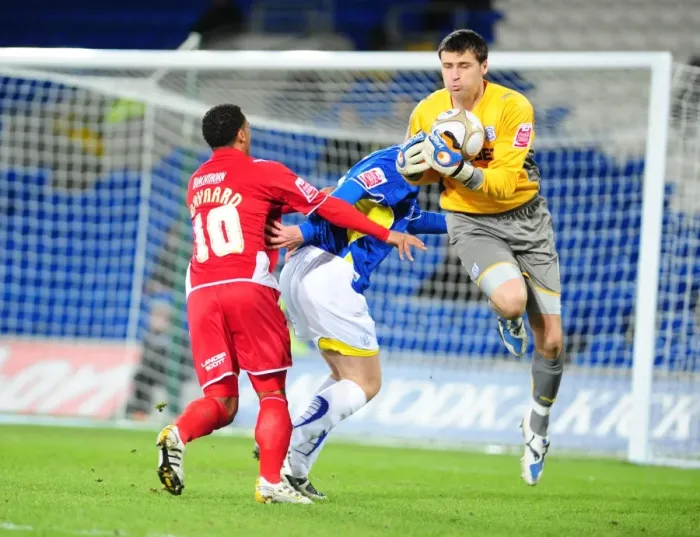 Framed Print : FA Cup Showdown: Cardiff City vs. Bristol City, Season 09-10