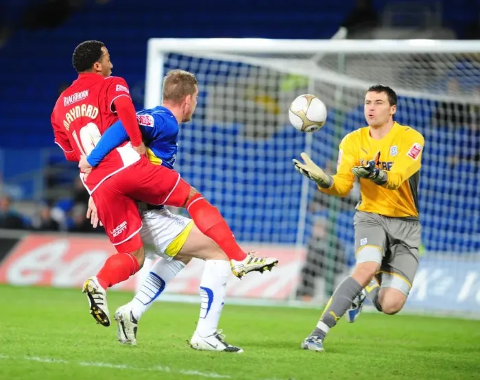 Framed Print : FA Cup Showdown: Cardiff City vs. Bristol City, Season 09-10 Framed Print : FA Cup Showdown: Cardiff City vs. Bristol City, Season 09-10