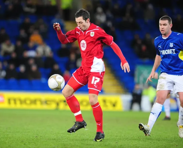 Framed Print : FA Cup Showdown: Cardiff City vs. Bristol City - Season 09-10