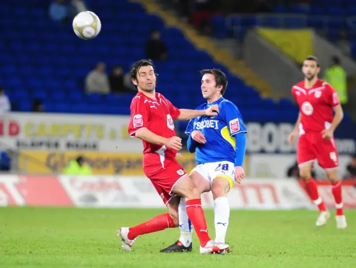 Framed Print : FA Cup Showdown: Cardiff City vs. Bristol City, Season 09-10