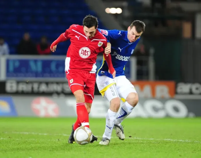 Framed Print : FA Cup Showdown: Cardiff City vs. Bristol City, Season 09-10 Framed Print : FA Cup Showdown: Cardiff City vs. Bristol City, Season 09-10