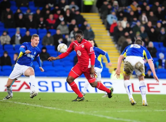 Framed Print : FA Cup Showdown: Cardiff City vs. Bristol City, Season 09-10 Framed Print : FA Cup Showdown: Cardiff City vs. Bristol City, Season 09-10