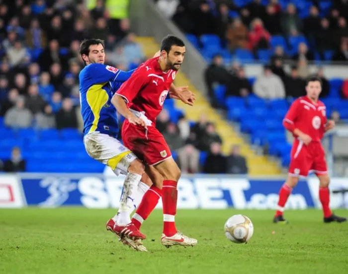 Framed Print : FA Cup Showdown: Cardiff City vs. Bristol City, Season 09-10 Framed Print : FA Cup Showdown: Cardiff City vs. Bristol City, Season 09-10