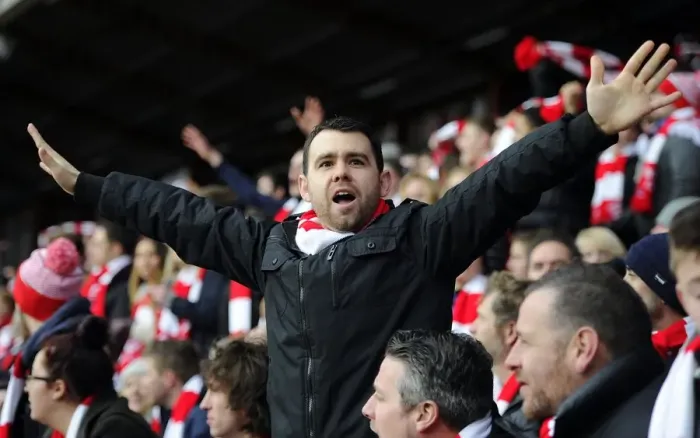 Framed Print : Fans in Action: Bristol City vs West Ham United, FA Cup Fourth Round - Ashton Gate