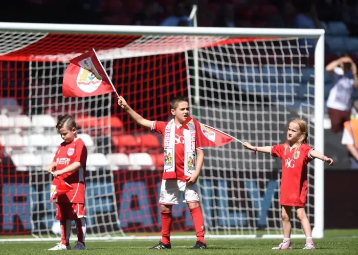 Framed Print : Flag Bearers at Ashton Gate: Bristol City vs. Wigan Athletic, Sky Bet Championship (August 2016)