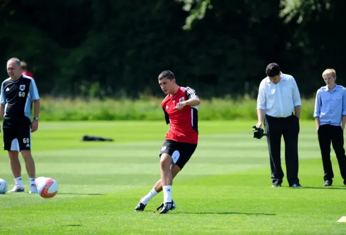 Framed Print : Focused and Ready: James Wilson's Pre-Season Training with Bristol City