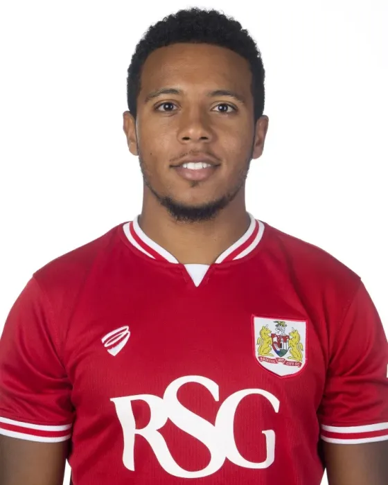 Framed Print : Focused Training: Derrick Williams of Bristol City