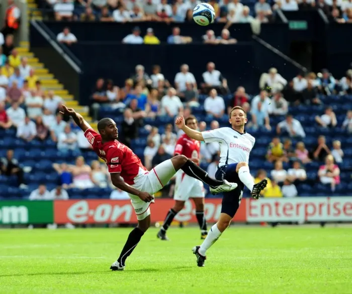 Framed Print : Football Clash: Bristol City vs Preston North End - Season 09-10