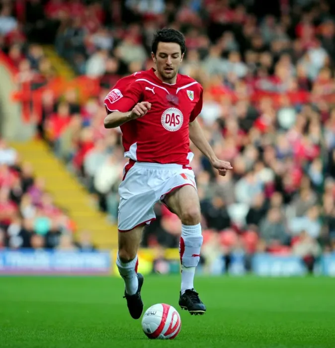 Framed Print : Football Showdown: A Thrilling Encounter - Bristol City vs Sheffield Wednesday (Season 09-10)
